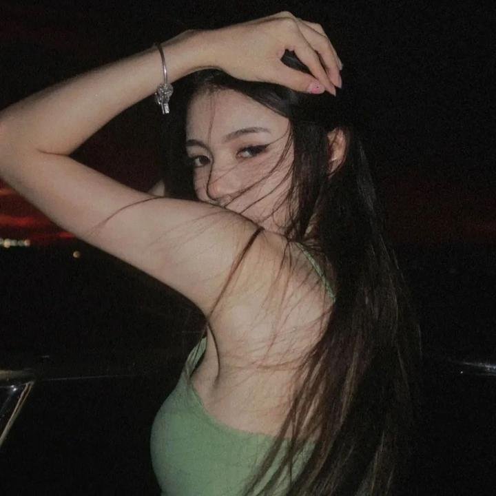 相亲嫁给万元户携空间赚翻了